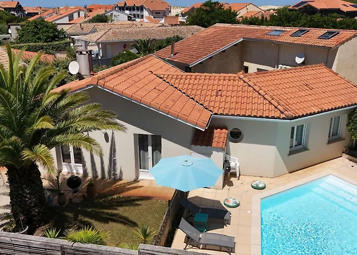 Ensoleillee Avec Terrasse Pres De La - Fr-1-831-11